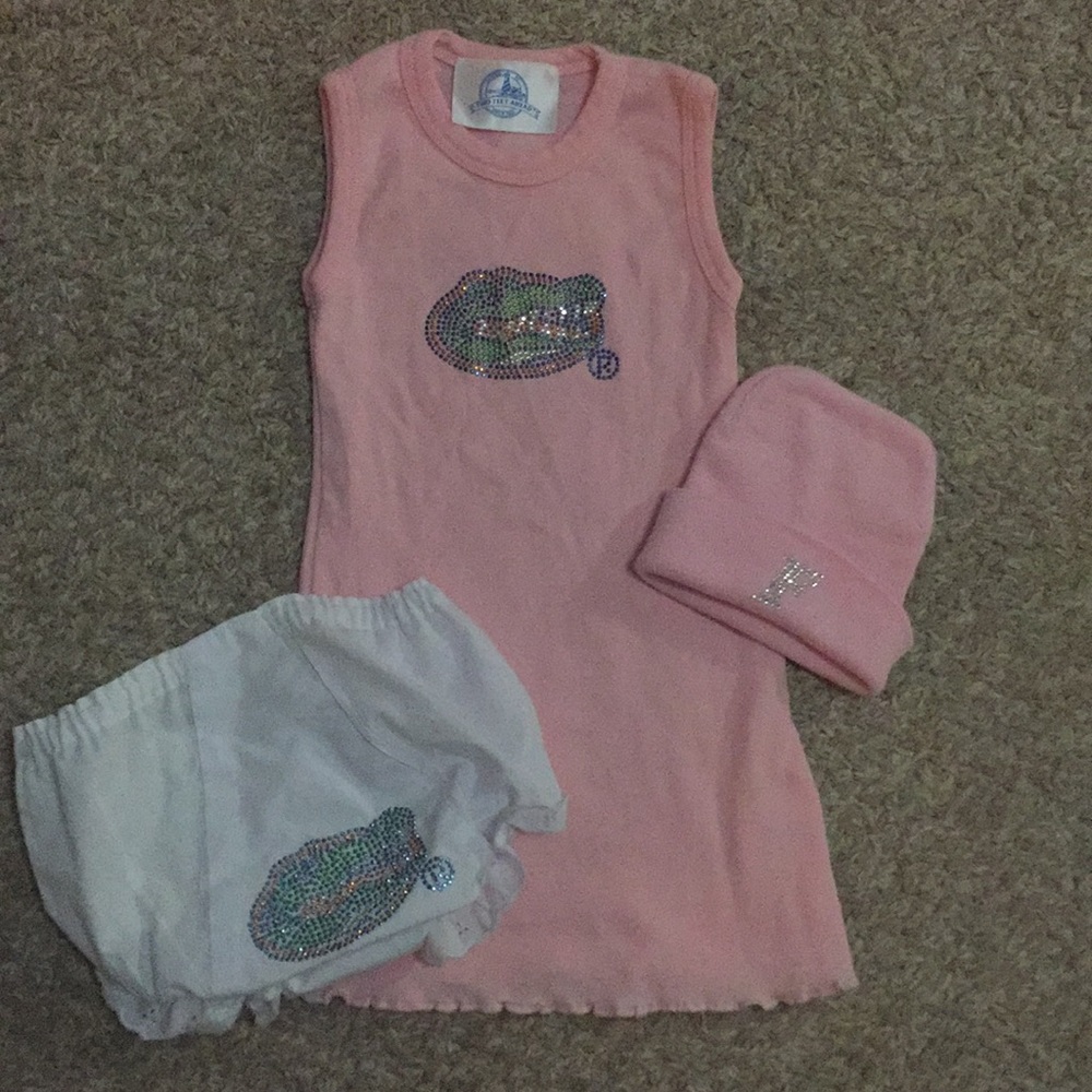 NWOT Florida Gators set. Dress, hat & diaper cover